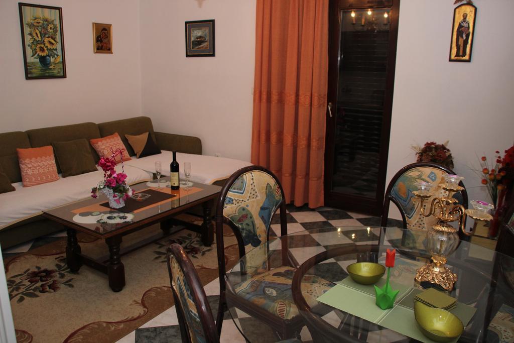 Apartment Glomazic Budva Pokoj fotografie