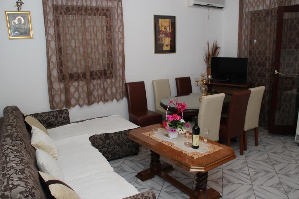 Apartment Glomazic Budva Pokoj fotografie